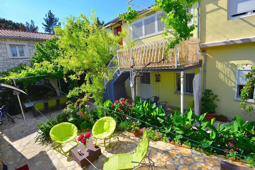 Apartments Veky 3 Split